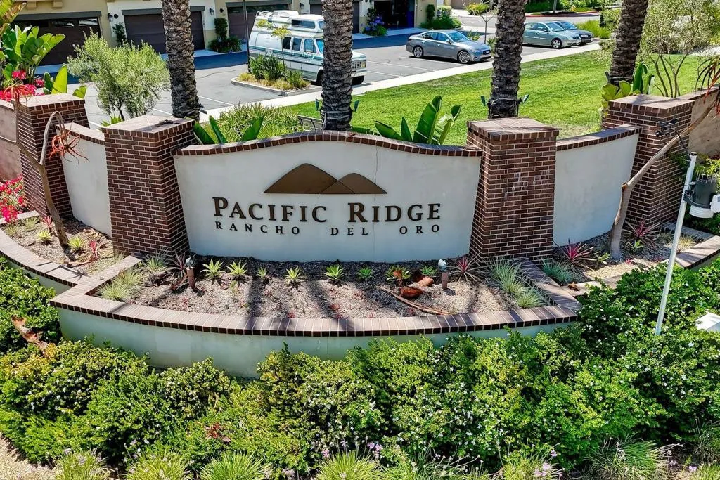 https://cdn.realtyfeed.com/cdn/127/306729828/fc5f5564feafe6b86100547a3c7f2b8d.webp