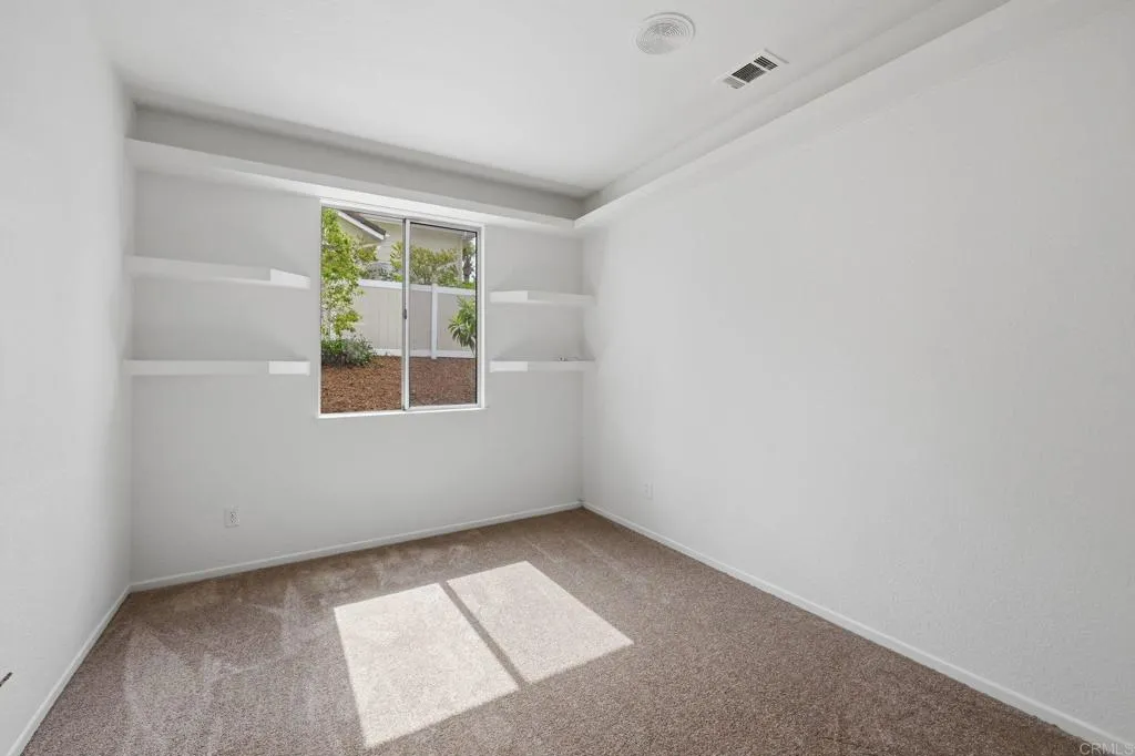 https://cdn.realtyfeed.com/cdn/127/306729841/26952863c9ce60b7c84b5444c68967a1.webp