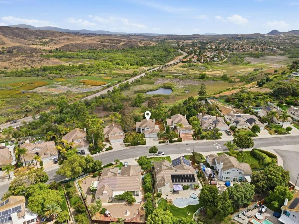 https://cdn.realtyfeed.com/cdn/127/306729841/3df8502a01d9137d617994202cecc60d.webp