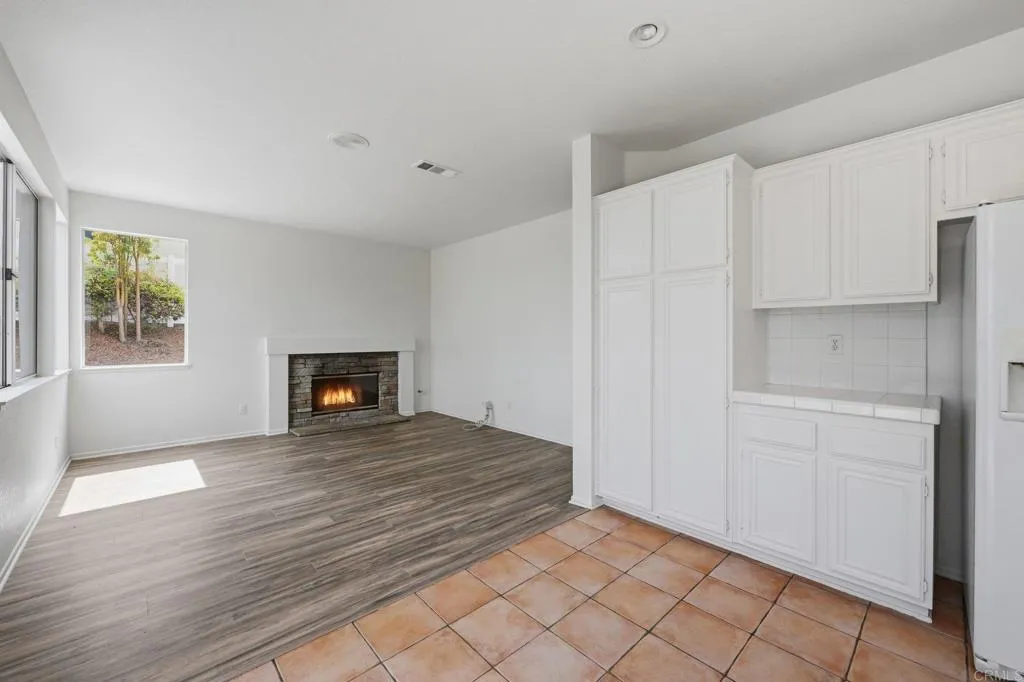 https://cdn.realtyfeed.com/cdn/127/306729841/7eb9df267c17624624c05727b8753e90.webp