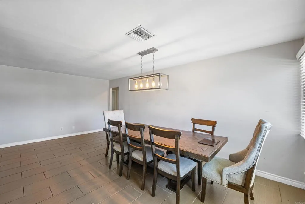 https://cdn.realtyfeed.com/cdn/127/306729850/1ee7c4d206ddf3a720c67fb9e9dd1e52.webp