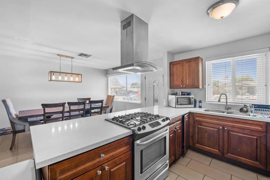 https://cdn.realtyfeed.com/cdn/127/306729850/6e92d04afe255e4baf54baa5671d8791.webp