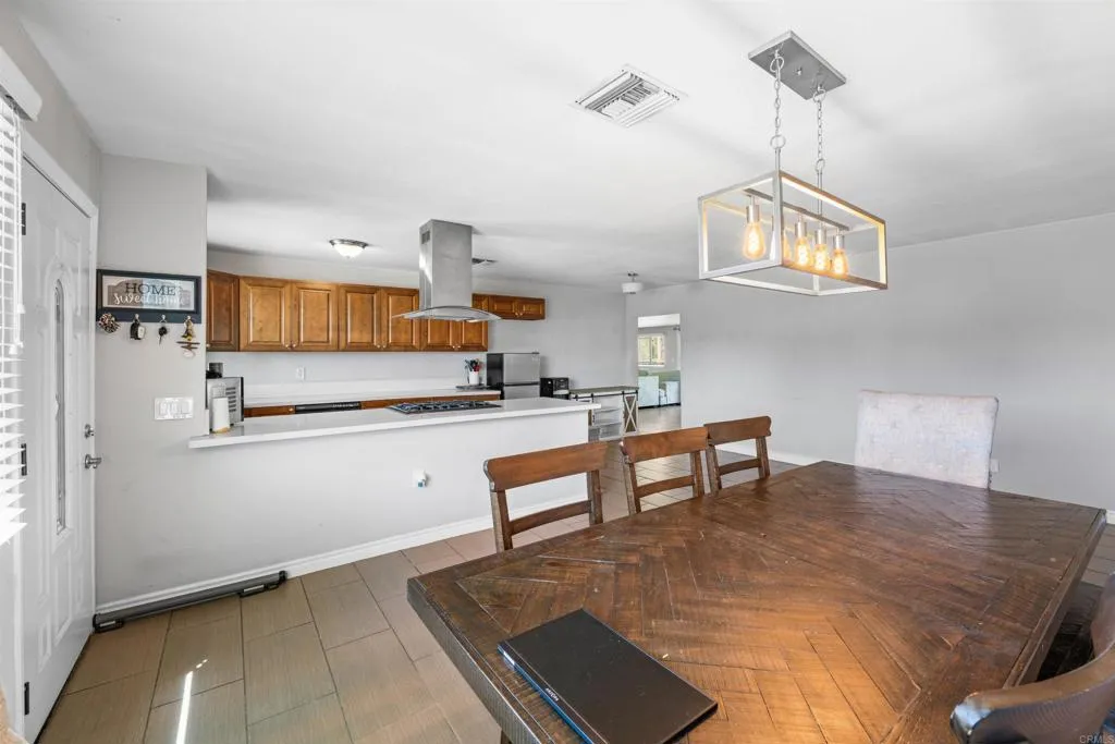 https://cdn.realtyfeed.com/cdn/127/306729850/a1c1ec678499a2127ae03ffe19f43914.webp