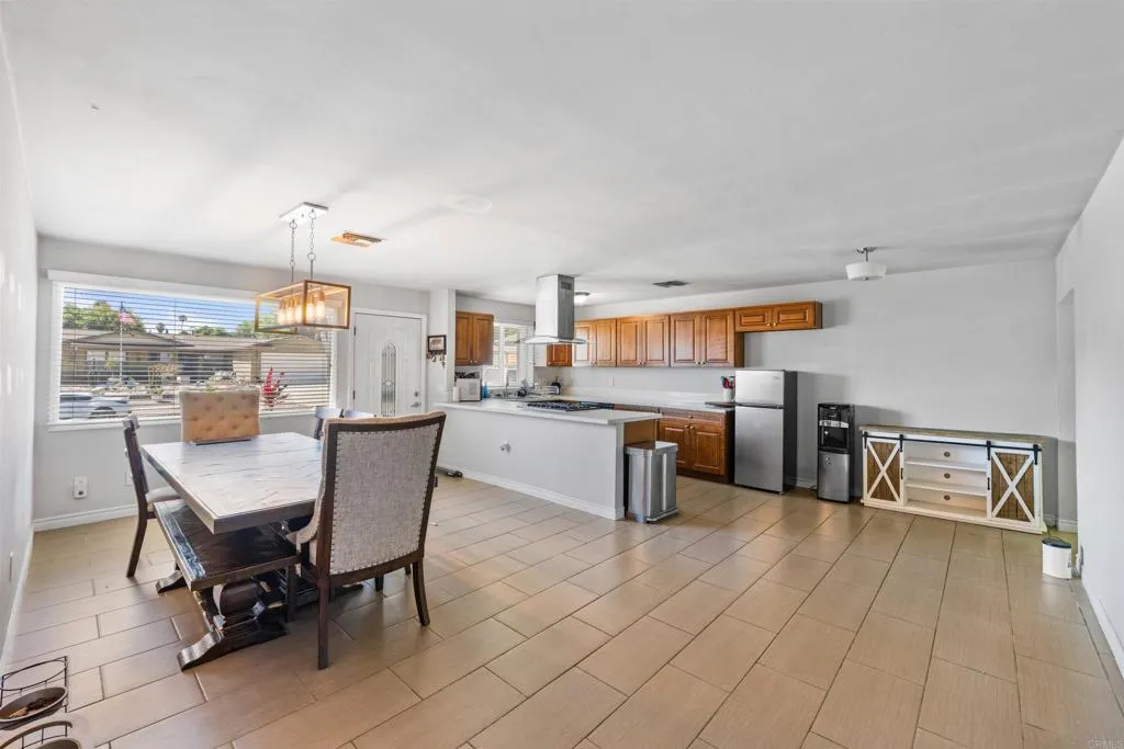 https://cdn.realtyfeed.com/cdn/127/306729850/bfa29437b3e52c45008689ca46b57f95.webp