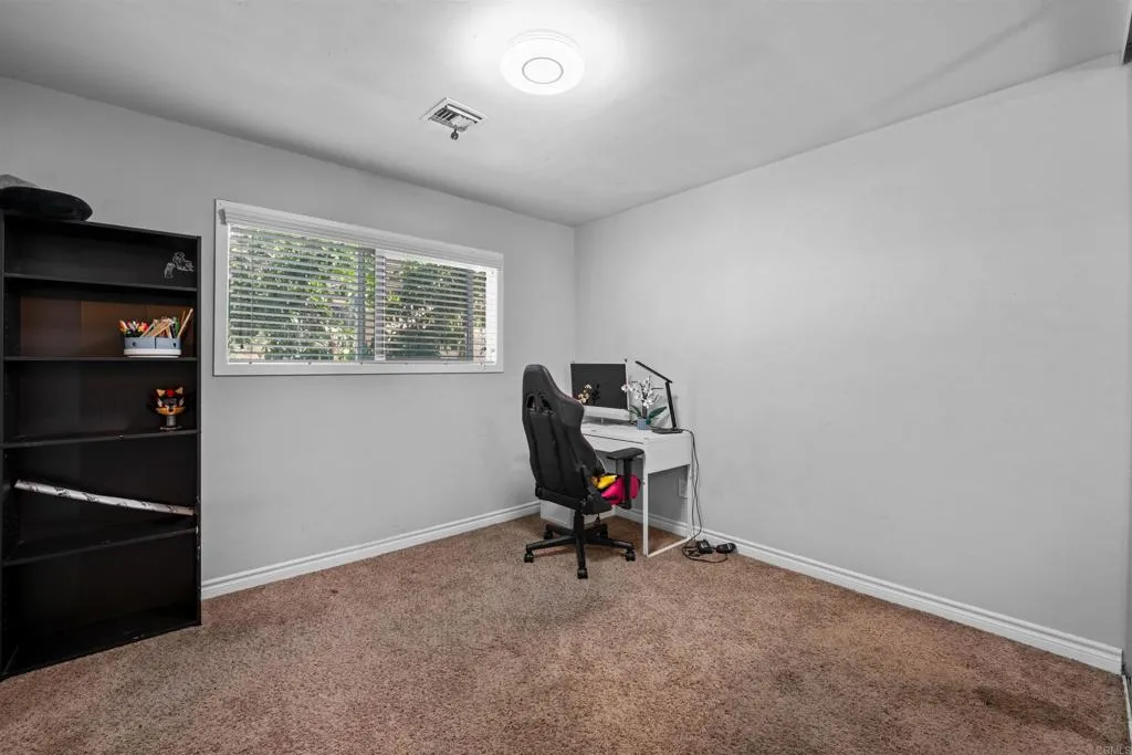 https://cdn.realtyfeed.com/cdn/127/306729850/d9296b827c21ff3c58e7792c3b16f52a.webp