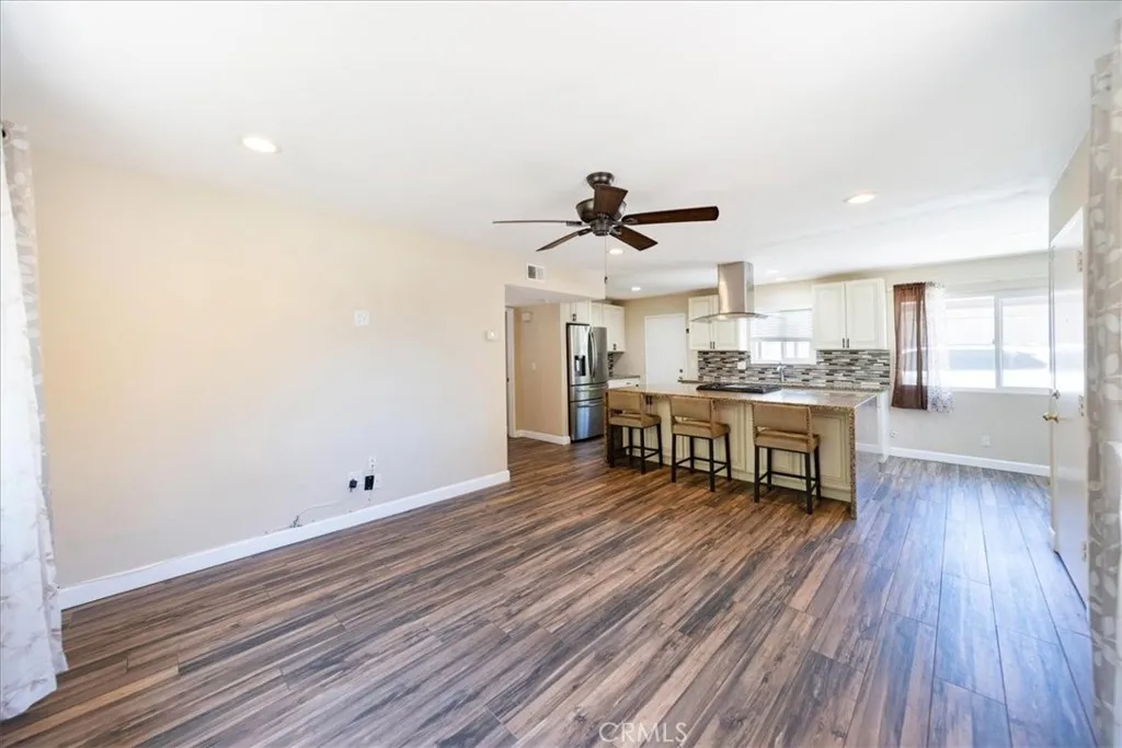 https://cdn.realtyfeed.com/cdn/127/306729886/0bed17e910677e10fe759f33f43271f0.webp