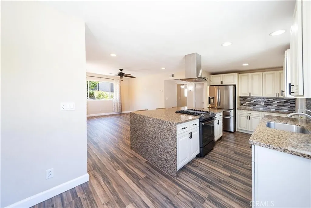 https://cdn.realtyfeed.com/cdn/127/306729886/fd17c2fb70831fe135c8386ceb46d183.webp