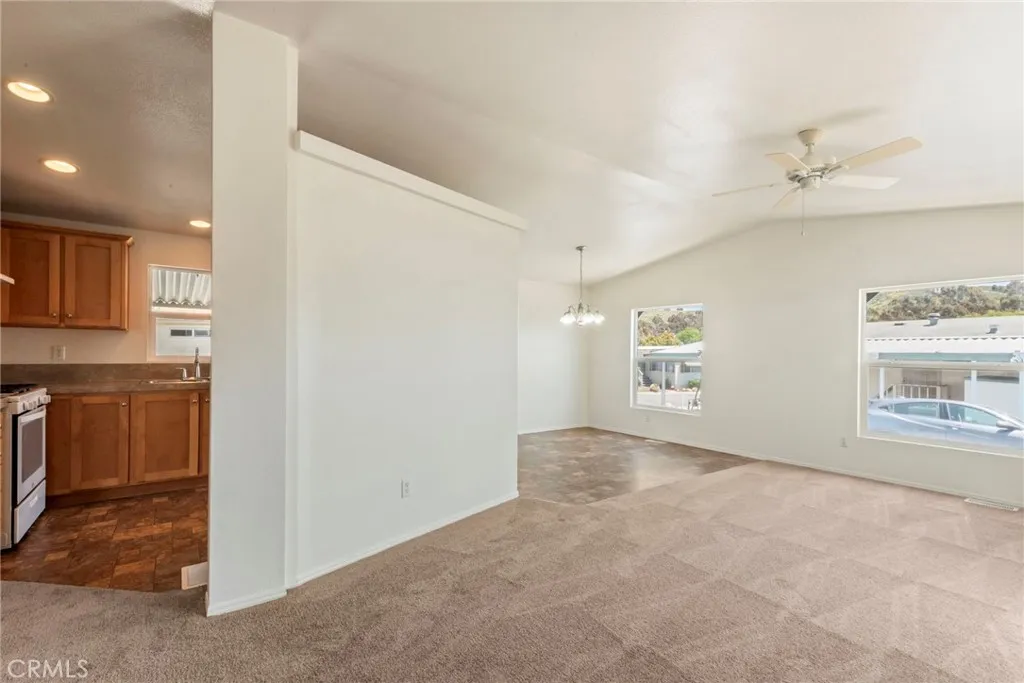 https://cdn.realtyfeed.com/cdn/127/306729947/00a55e072bbb84f64dca1aa37b20e09b.webp
