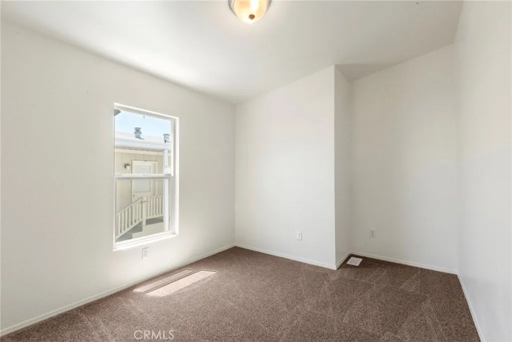 https://cdn.realtyfeed.com/cdn/127/306729947/4a48ddf4f06ca0b4e472f0c47f5fee1f.webp