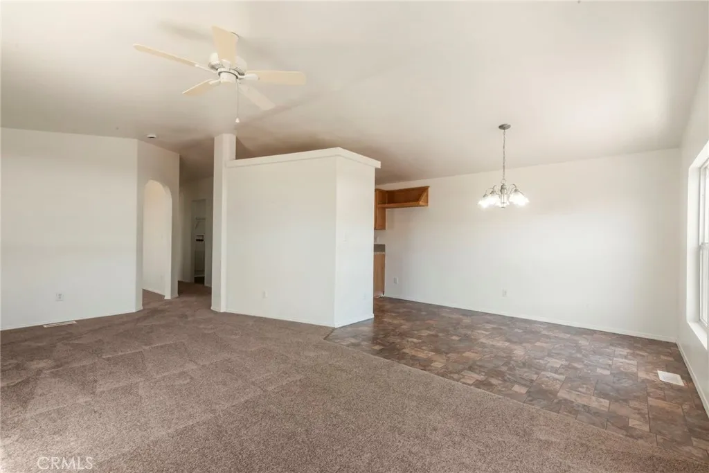 https://cdn.realtyfeed.com/cdn/127/306729947/dc25353de4de5288f1189c5ba77587d2.webp