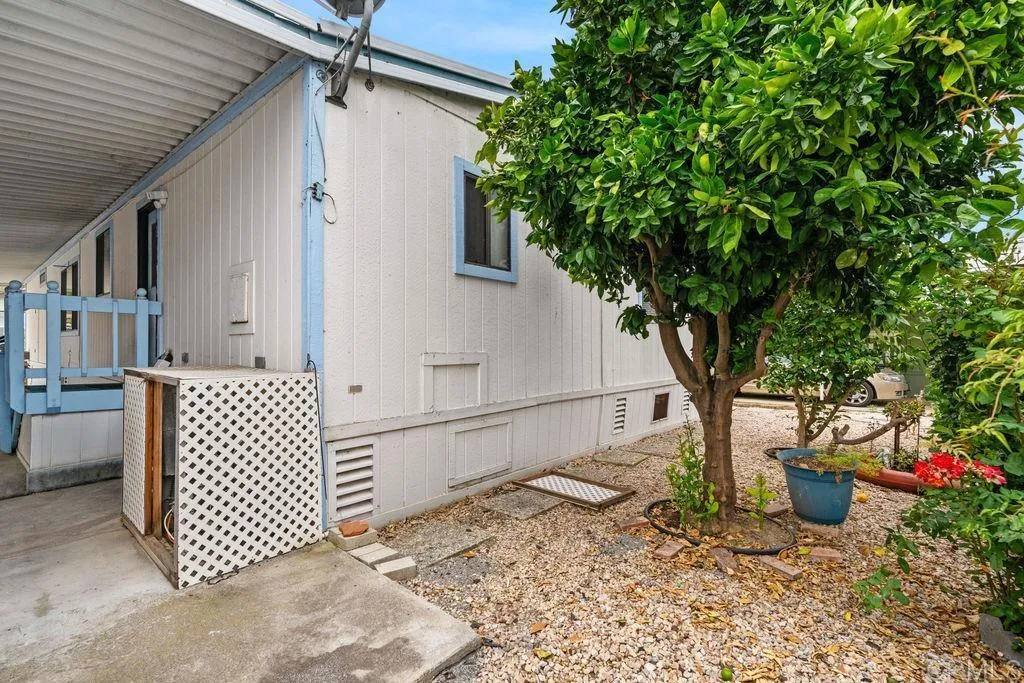 https://cdn.realtyfeed.com/cdn/127/306729950/2260688315b9c19287e70b14c2fcea65.webp