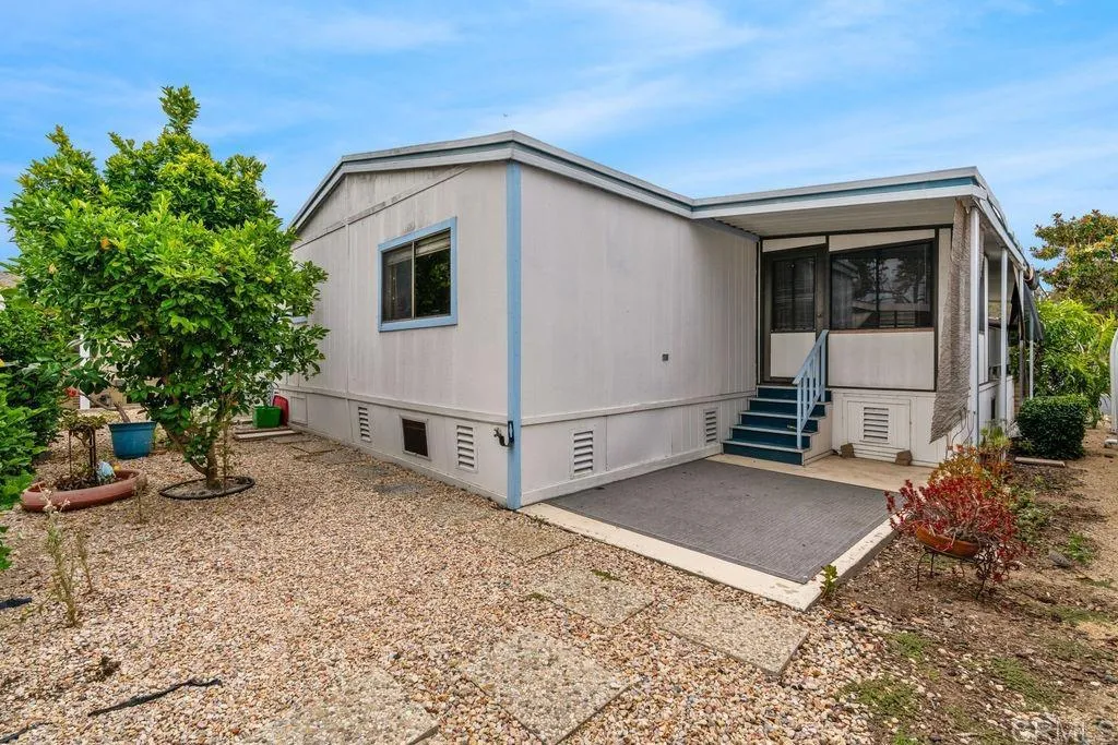 https://cdn.realtyfeed.com/cdn/127/306729950/227cd263517e7cc50df285bac9c1cb39.webp