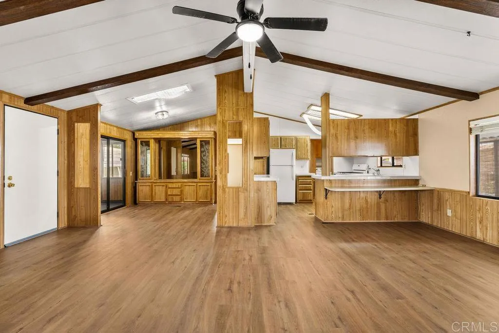 https://cdn.realtyfeed.com/cdn/127/306729950/4afe8aa9e057713ae70aad493decdeb8.webp