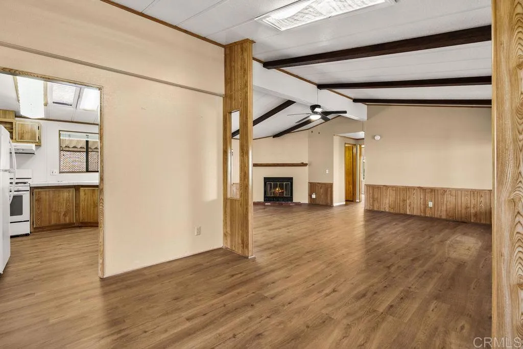 https://cdn.realtyfeed.com/cdn/127/306729950/58e5f37a1c5c47665b1e14b21b7c1e4d.webp