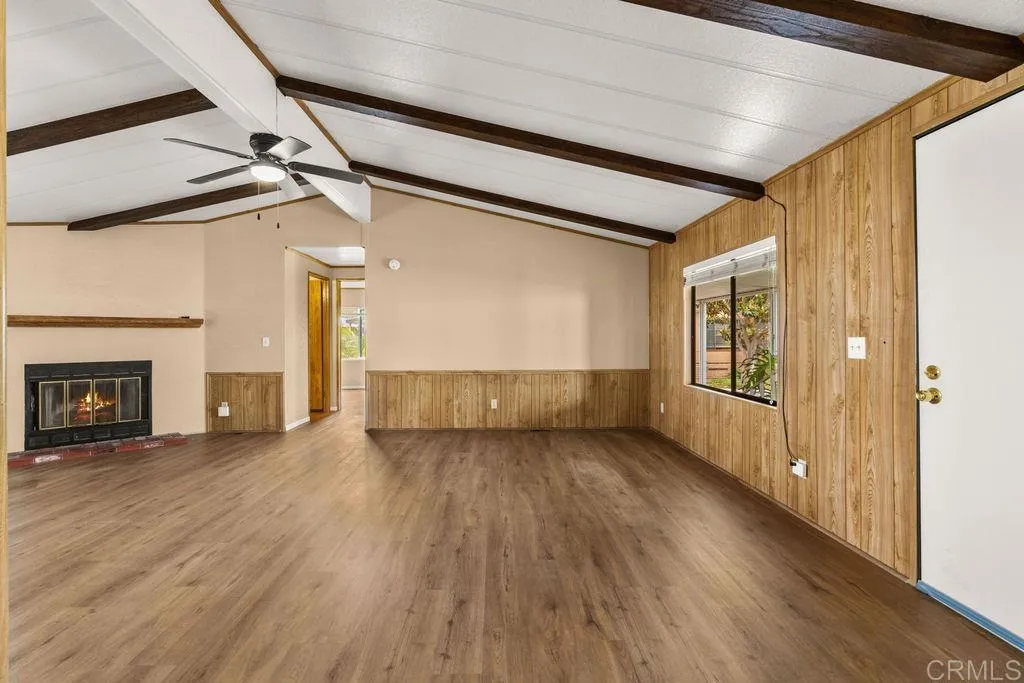https://cdn.realtyfeed.com/cdn/127/306729950/b6dc69ef6c63261fc02984a2a48b2e2f.webp