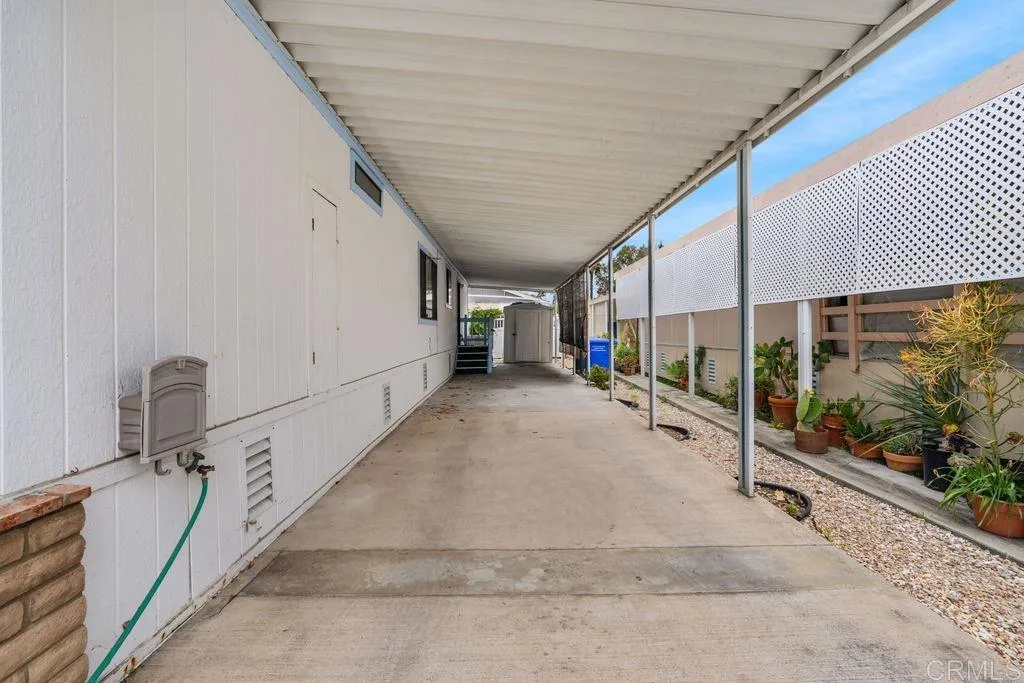 https://cdn.realtyfeed.com/cdn/127/306729950/c481e8b555b06819024f205cdb2265d1.webp