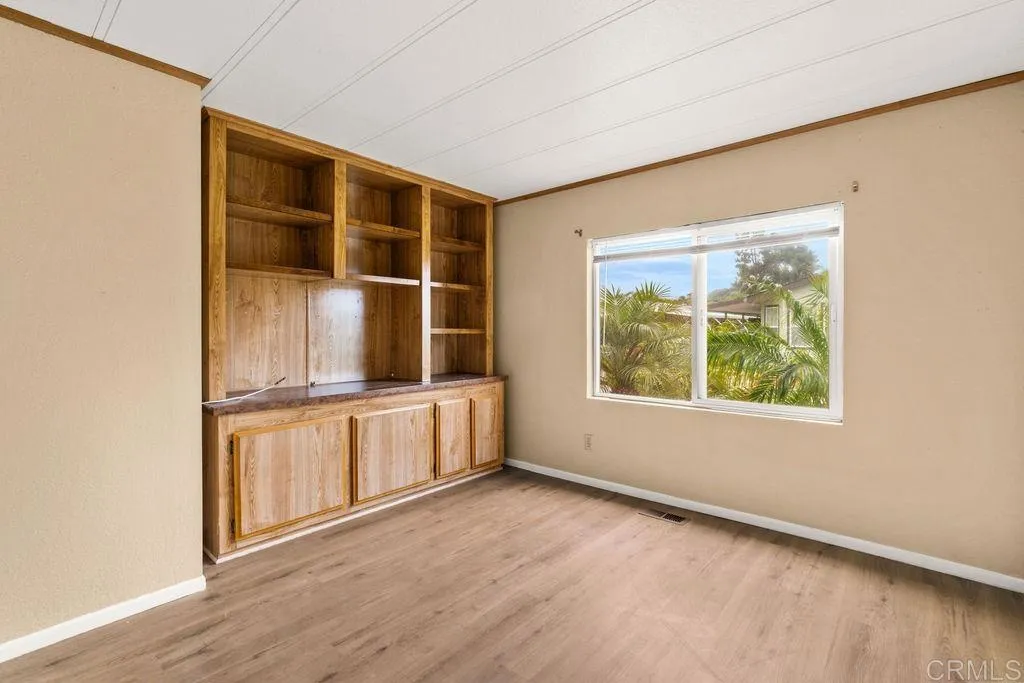 https://cdn.realtyfeed.com/cdn/127/306729950/e6afeee620519255ad2d35981b9692a1.webp
