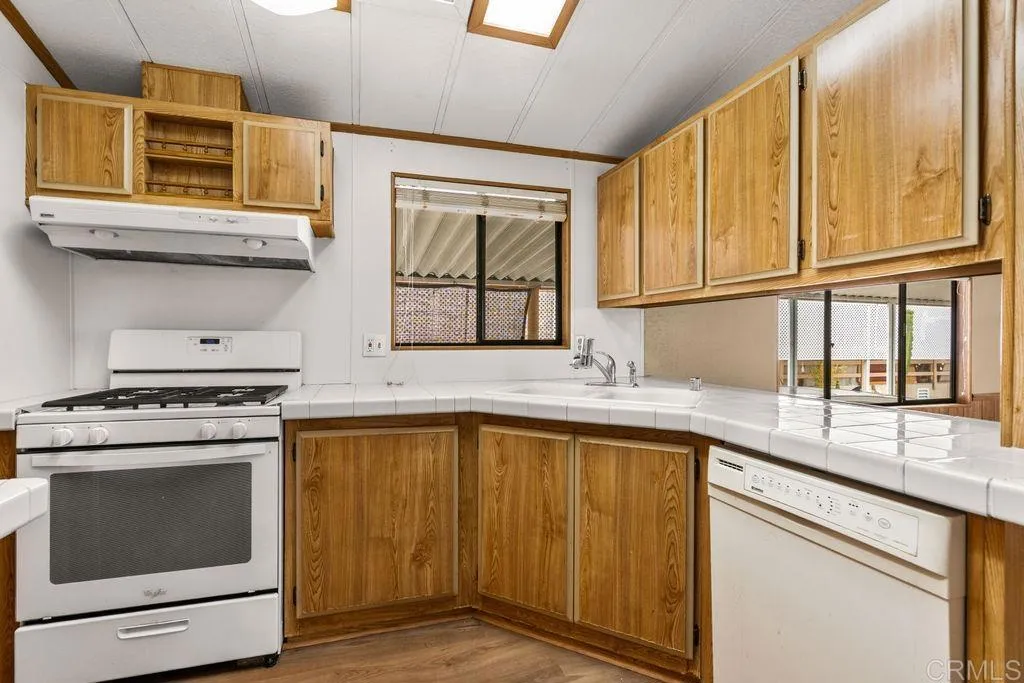 https://cdn.realtyfeed.com/cdn/127/306729950/ee523d060a7a9a9b3316e5338b36233b.webp