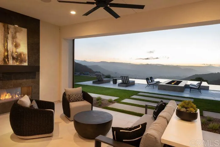 https://cdn.realtyfeed.com/cdn/127/306729976/da62e04bfb76b0e7b05126f32520f87b.webp