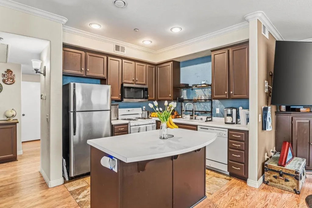 Photo #1: PTP2604110 Listing: Photo #1