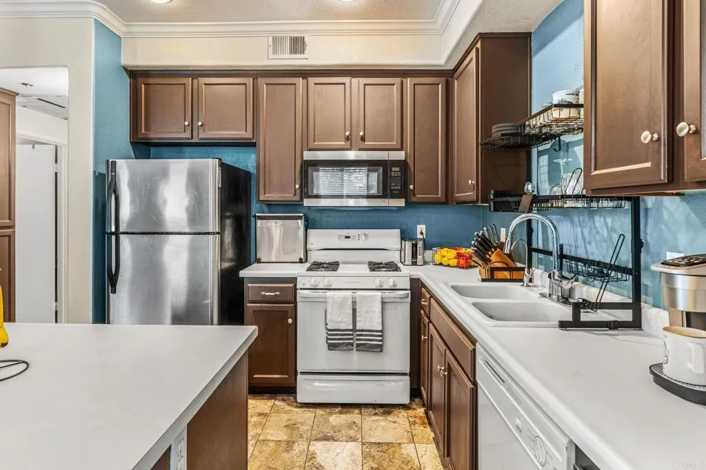 Photo #2: PTP2604110 Listing: Photo #2