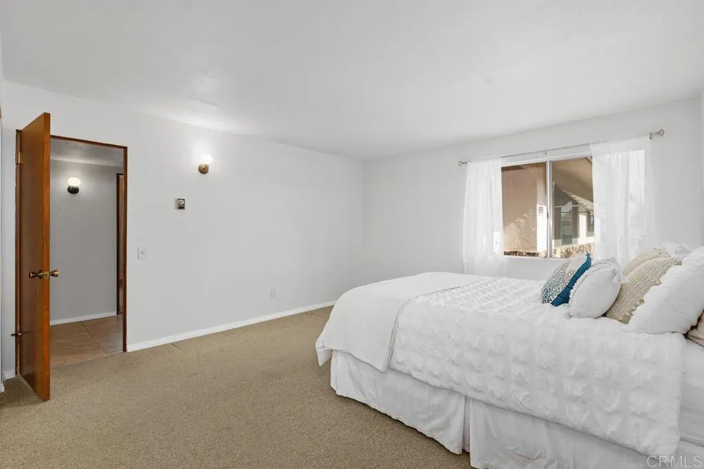 https://cdn.realtyfeed.com/cdn/127/306730050/17f7bfda6a23fb5d0b5073c3b113111d.webp