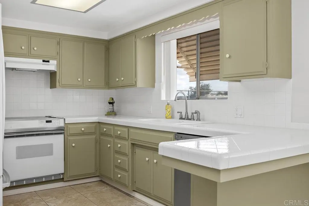 https://cdn.realtyfeed.com/cdn/127/306730050/2b347d2053144c5e6ea3fb8d9bc1b253.webp