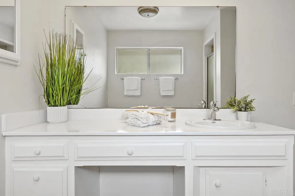 https://cdn.realtyfeed.com/cdn/127/306730050/2eb209442c24176ce753ee84451743d3.webp