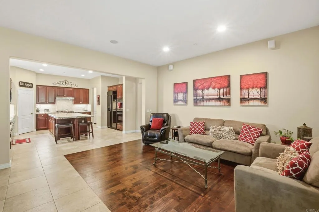 https://cdn.realtyfeed.com/cdn/127/306730051/7fd19874d4486d50cb4600b26f1d24df.webp