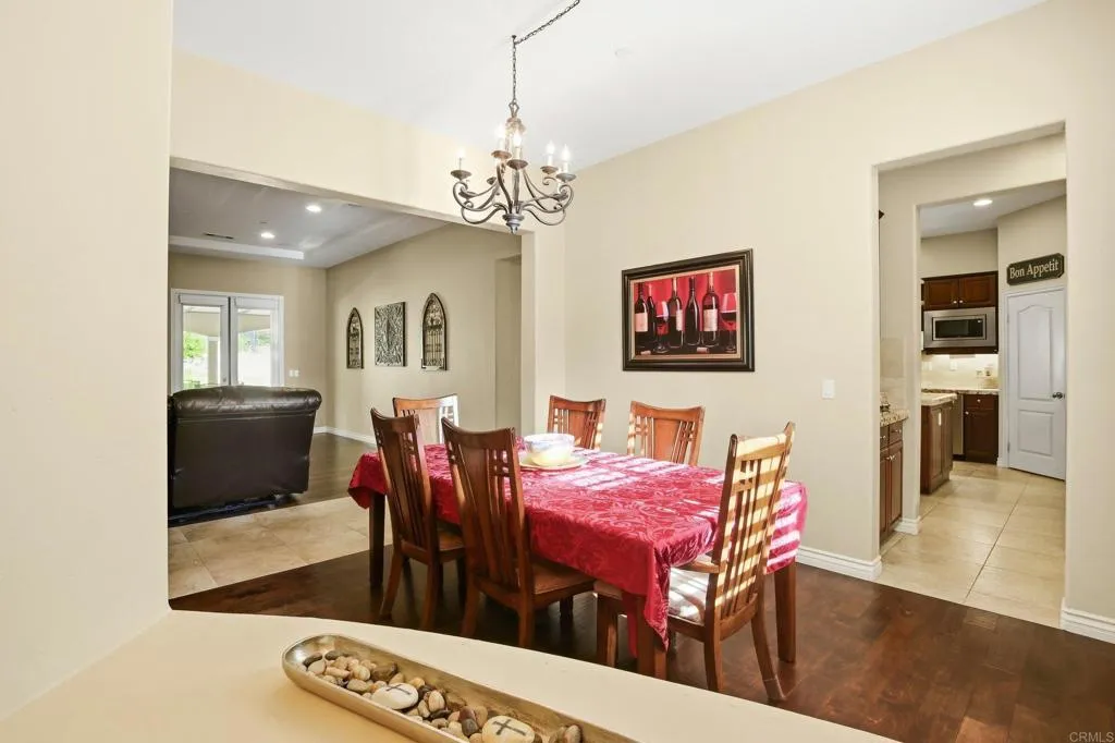 https://cdn.realtyfeed.com/cdn/127/306730051/96ac78a12fd58389eaad6ce665220323.webp