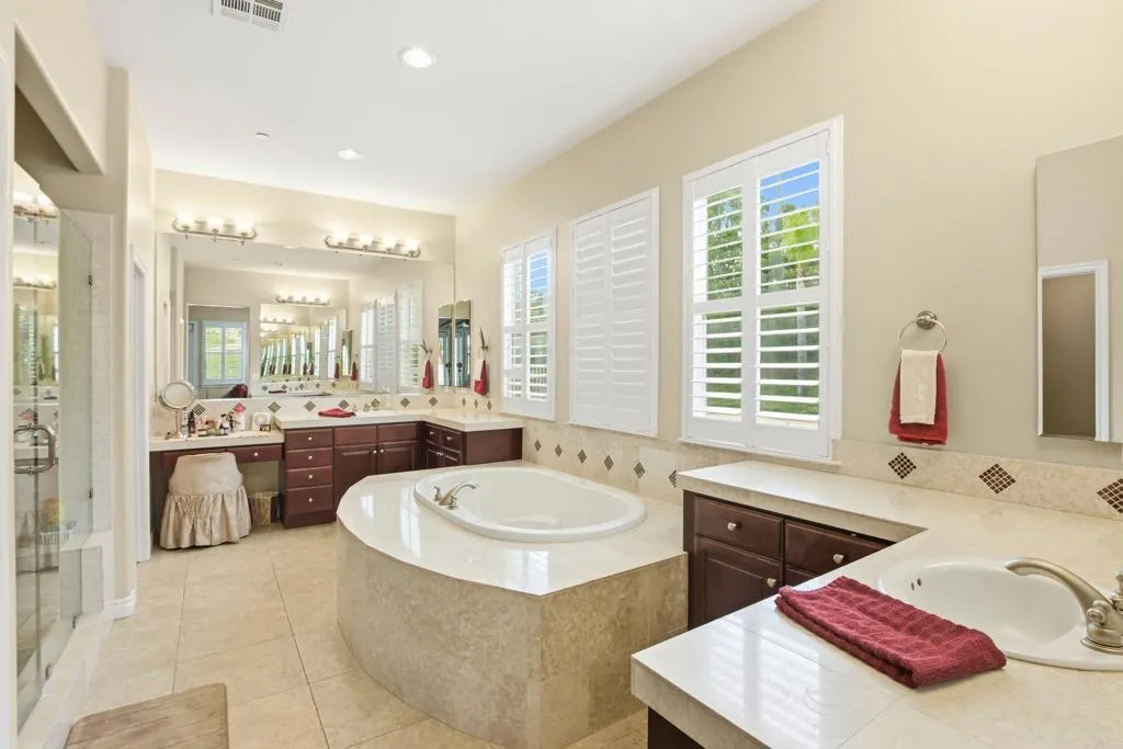 https://cdn.realtyfeed.com/cdn/127/306730051/9a55baa8f90d3e1f247522f29bc12335.webp