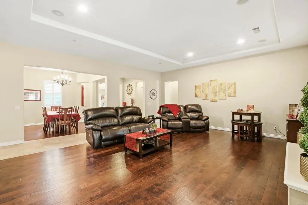 https://cdn.realtyfeed.com/cdn/127/306730051/ad24b95195001c6dc7bbe6f3523fbc05.webp