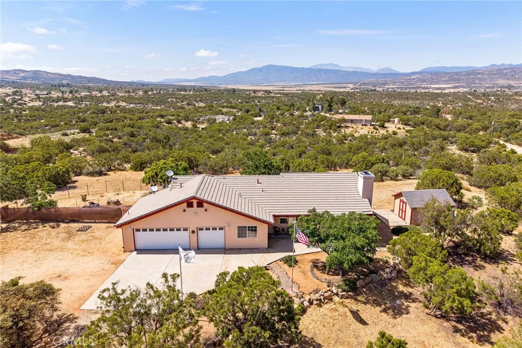 Anza, CA 92539