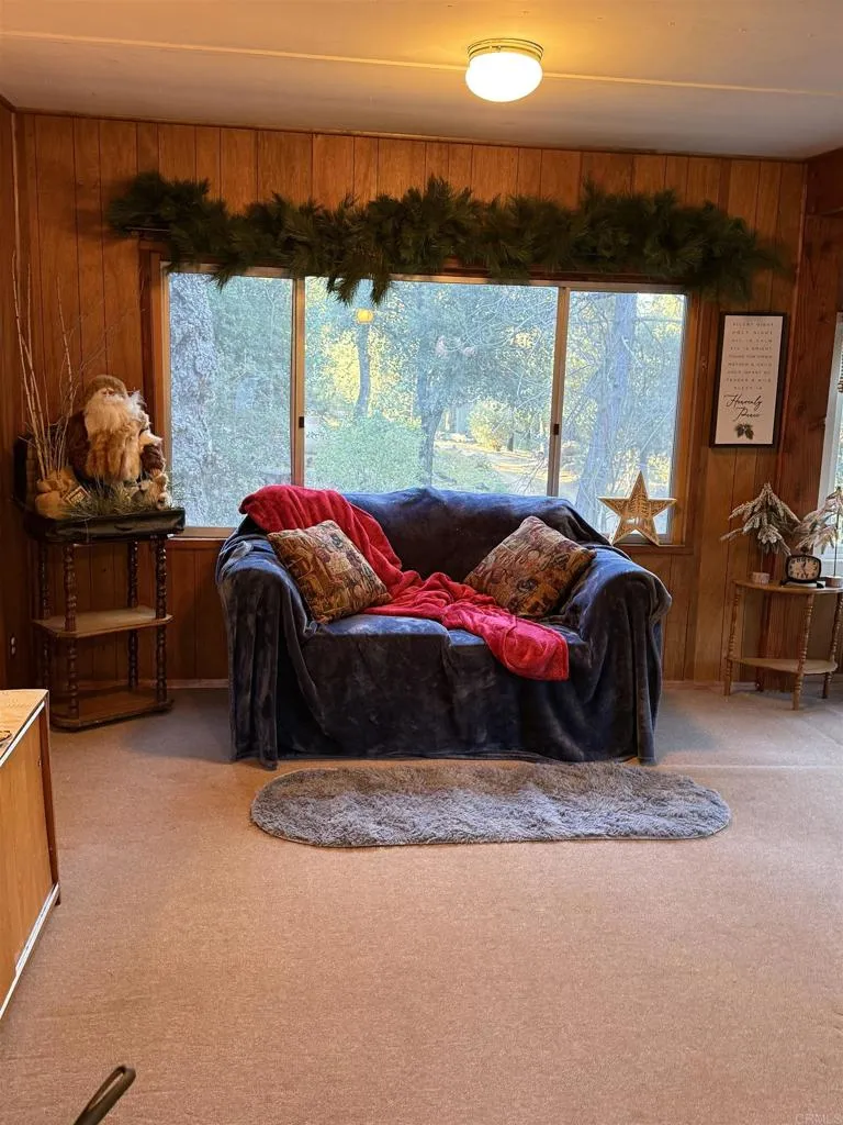 https://cdn.realtyfeed.com/cdn/127/306730132/2f720c0e36374e3c8f21b26eb70e0798.webp