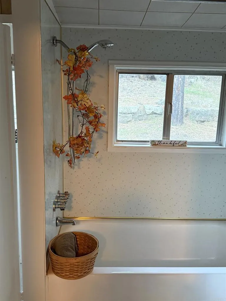 https://cdn.realtyfeed.com/cdn/127/306730132/3503f583896e74519703e4ee7b9541f6.webp