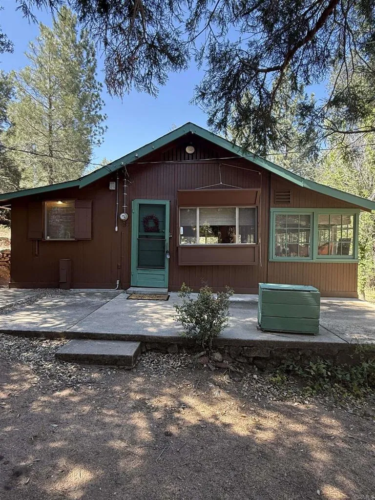 https://cdn.realtyfeed.com/cdn/127/306730132/37a72717da6785ecf0e6cb2ecfccbc6e.webp