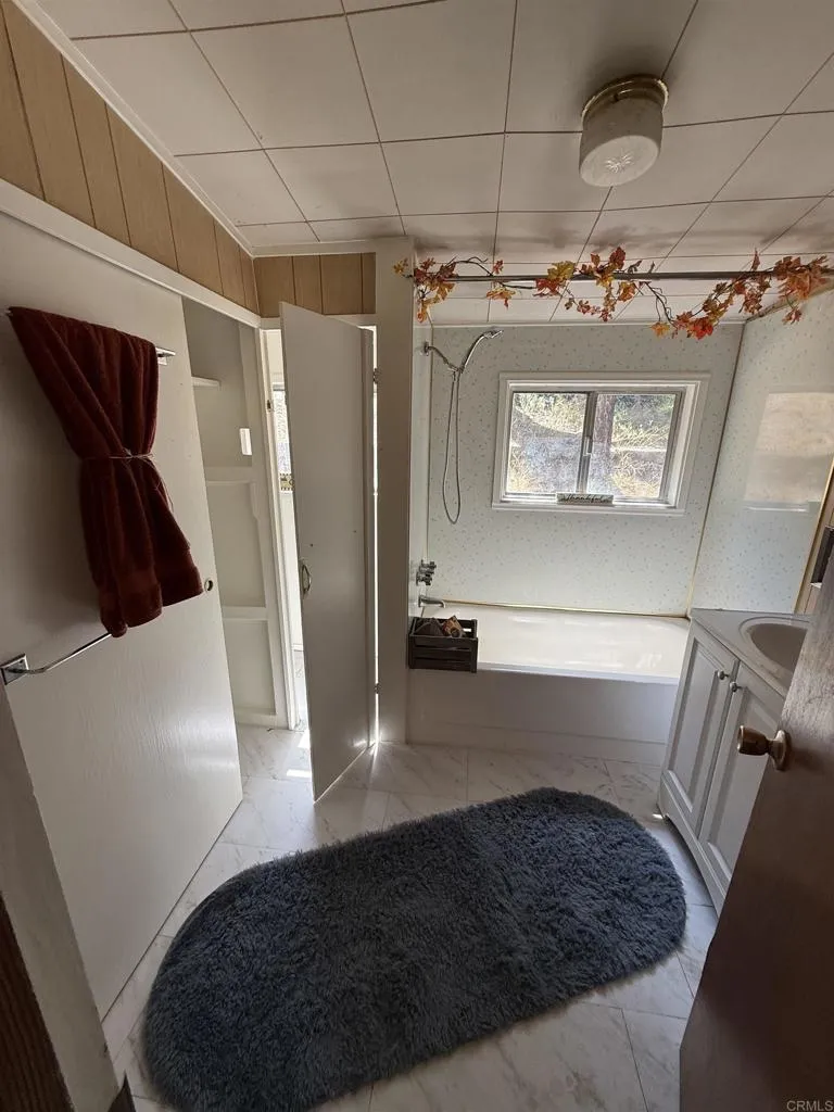 https://cdn.realtyfeed.com/cdn/127/306730132/473c207afebb84ea0beaa6b35b834d36.webp
