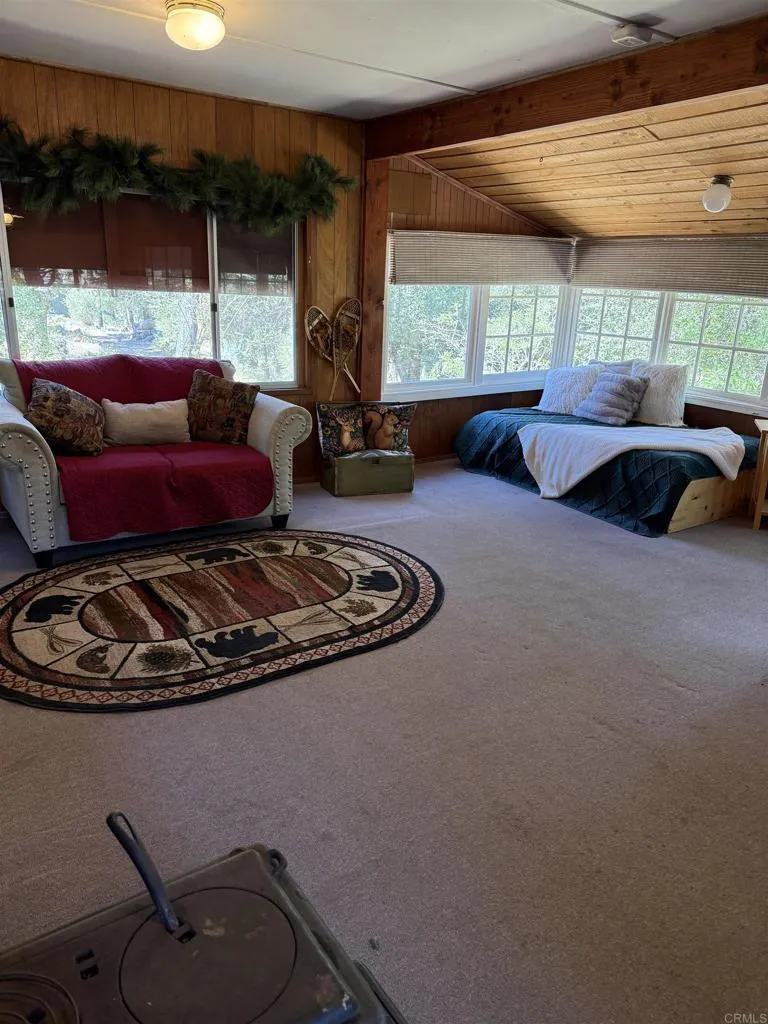 https://cdn.realtyfeed.com/cdn/127/306730132/8fced8b5e49ef1569f29ec742d123402.webp