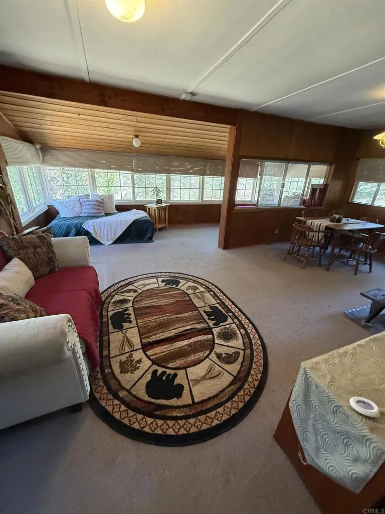 https://cdn.realtyfeed.com/cdn/127/306730132/c7e1caedf37ee0302eb8dafba302d48e.webp