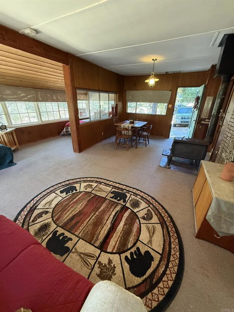 https://cdn.realtyfeed.com/cdn/127/306730132/d1e24baa49f0fabde5bbfdf048ea1da0.webp