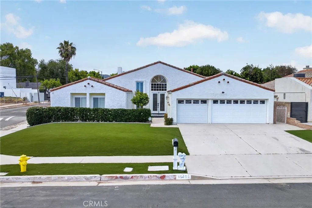Porter Ranch, CA 91326