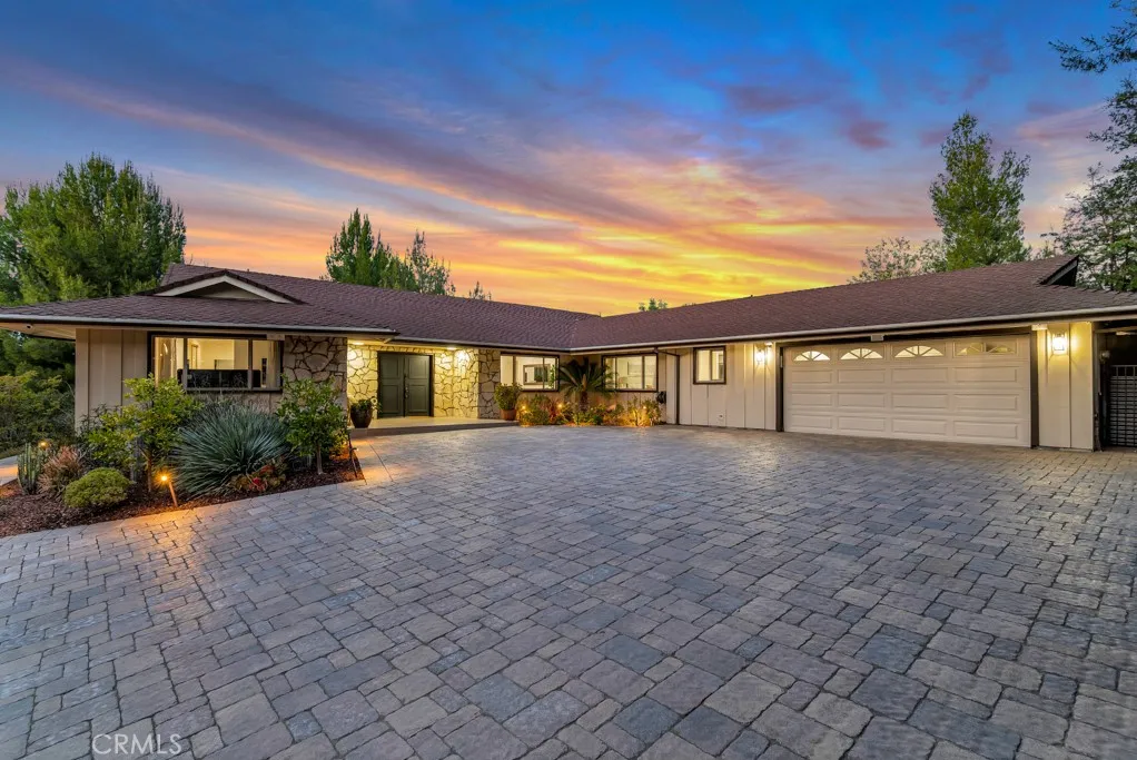 Woodland Hills, CA 91364