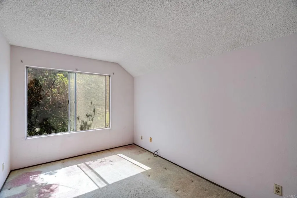 https://cdn.realtyfeed.com/cdn/127/306730222/40b6eb0b43d8290d499de47a7b810c58.webp