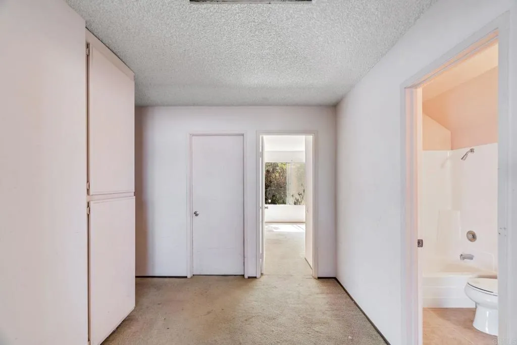 https://cdn.realtyfeed.com/cdn/127/306730222/cd4d53206f6cfd068d8bb86d3e3379a6.webp