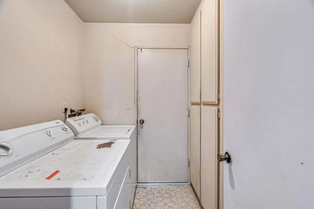 https://cdn.realtyfeed.com/cdn/127/306730222/ef52f8226f56dbb4415dee55705e5b4d.webp