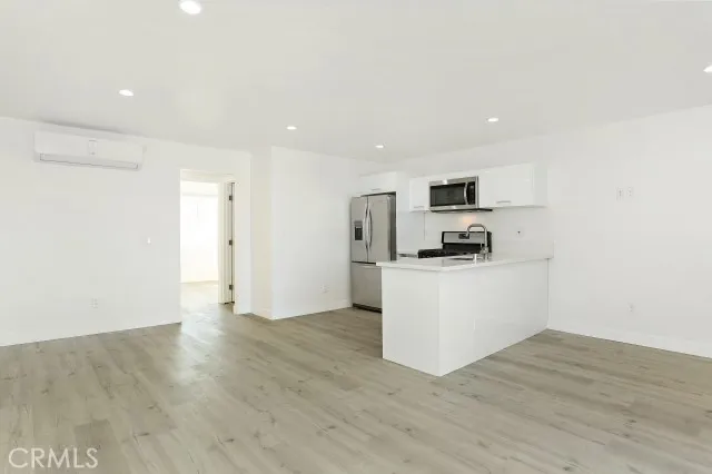 North Hollywood, CA 91606