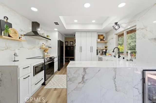 https://cdn.realtyfeed.com/cdn/127/306730278/1db1645ff24f4b8894cf0166a5d40f01.webp