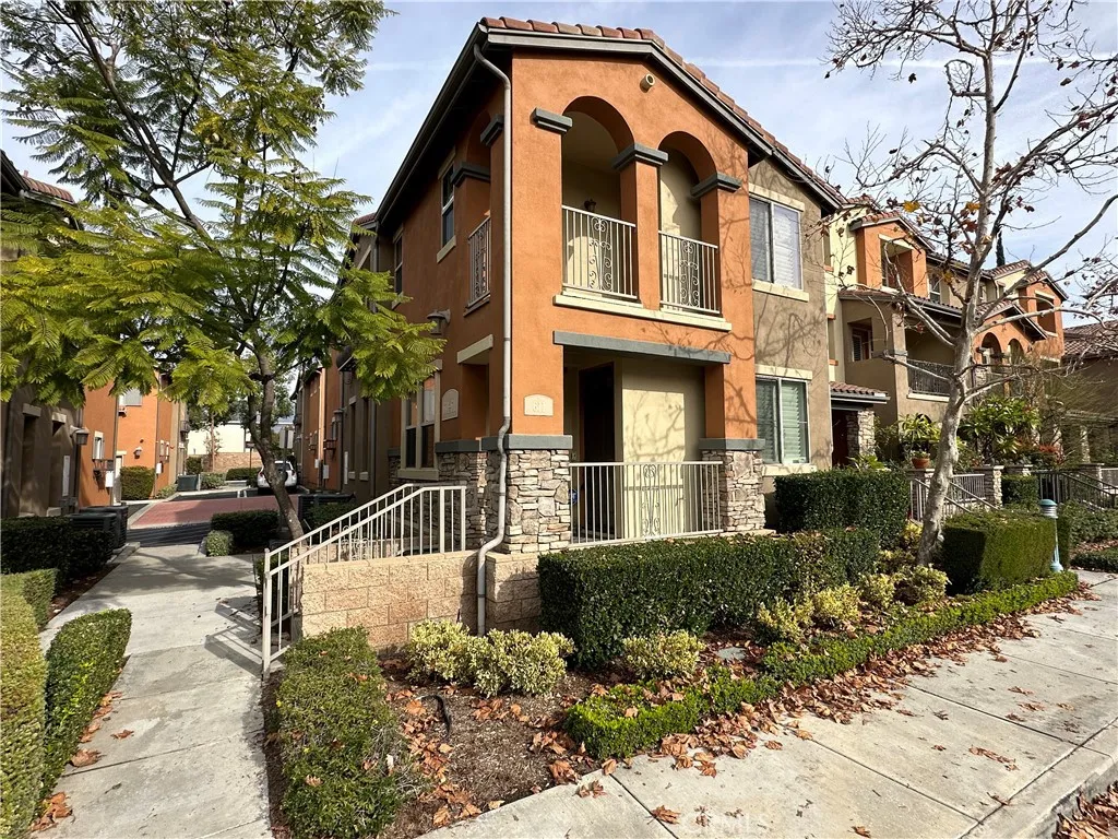 Claremont, CA 91711
