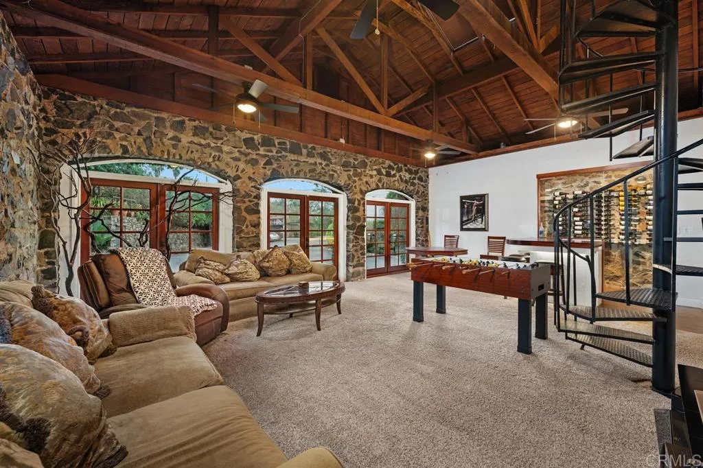 https://cdn.realtyfeed.com/cdn/127/306730424/7c612ba2a119399bcd702c94c5b8f3b8.webp