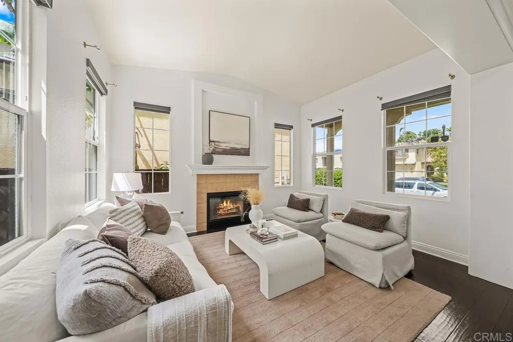 https://cdn.realtyfeed.com/cdn/127/306730425/01e45d7106847ebb5e1d527652bbe671.webp